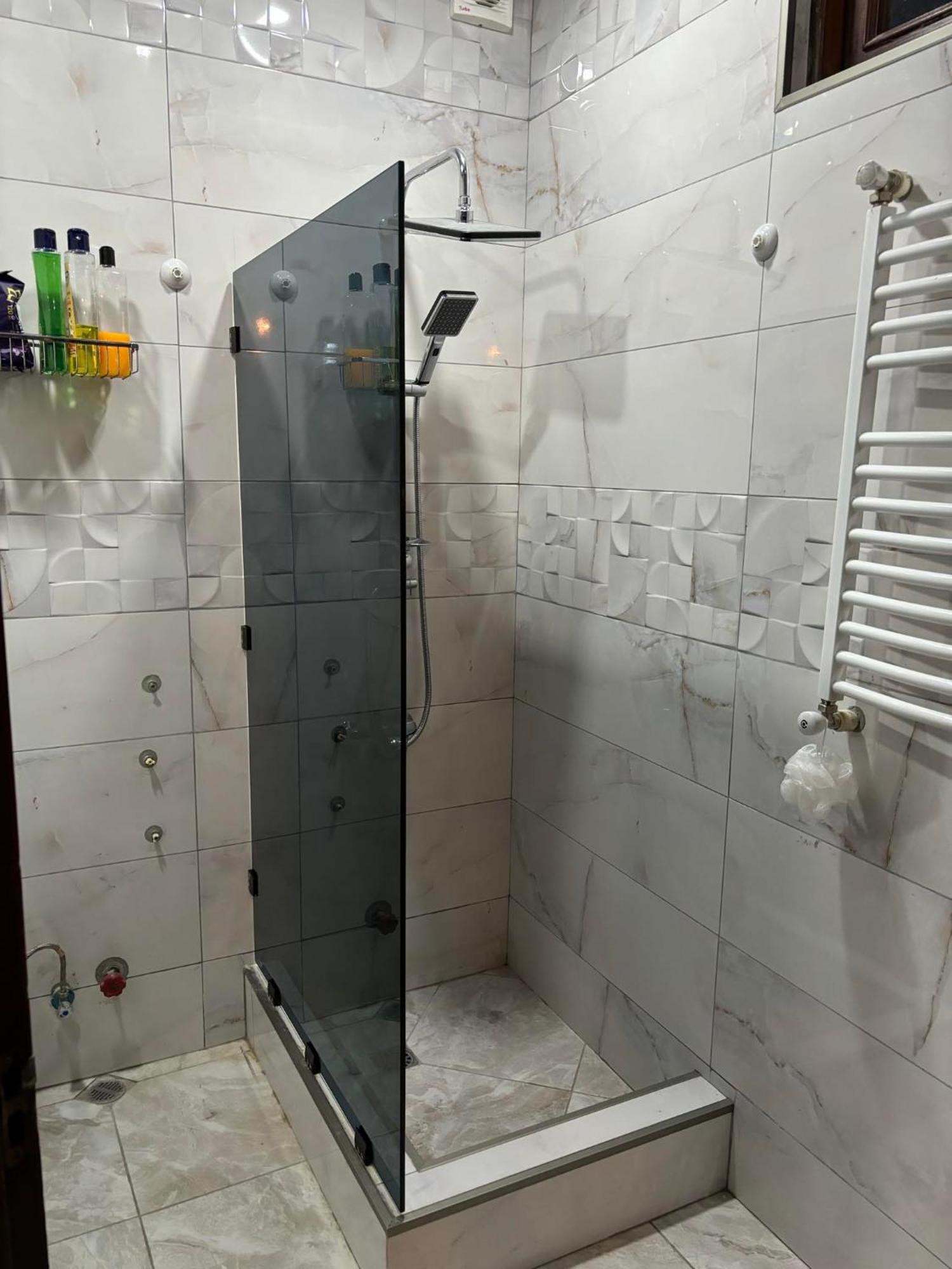 Apartment On Sanapiro Tbilisi Exterior foto